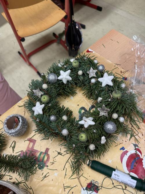 Zdobení adventních věnců